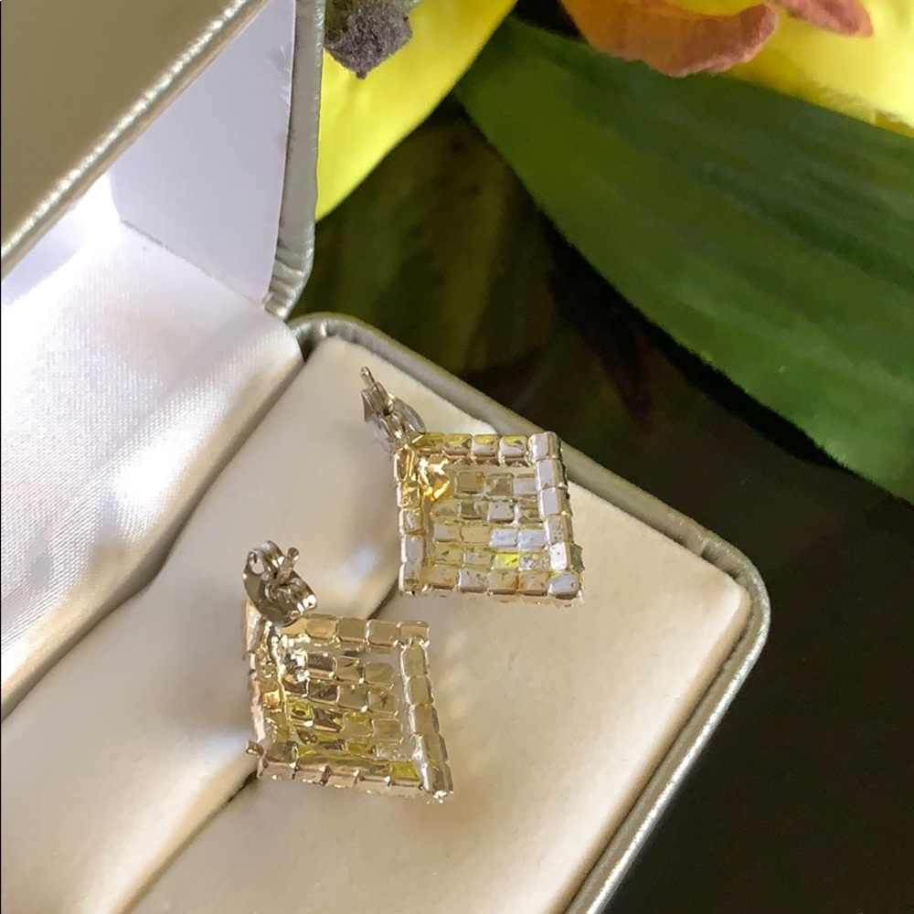 3/$10 ๐๐Earring - Picture 3 of 3